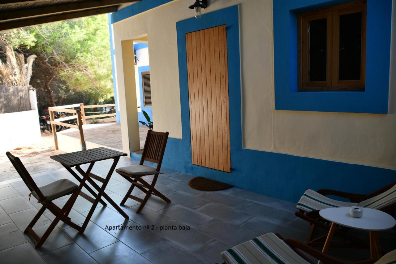 Apartamentos Cas Xurrac Es Caló Exterior photo