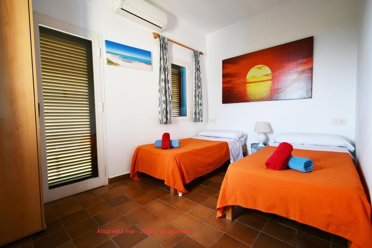 Apartamentos Cas Xurrac Es Caló Exterior photo
