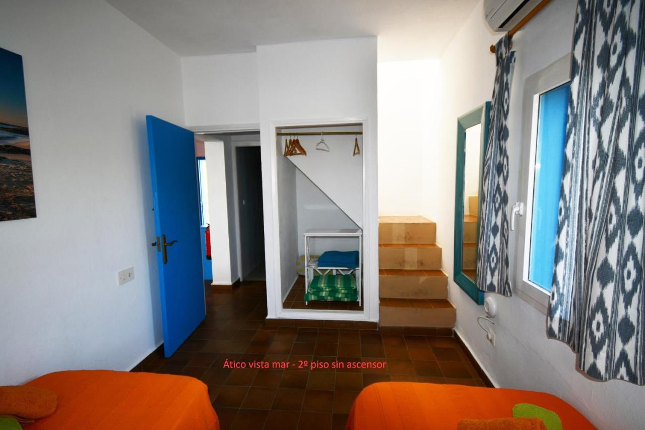 Apartamentos Cas Xurrac Es Caló Exterior photo