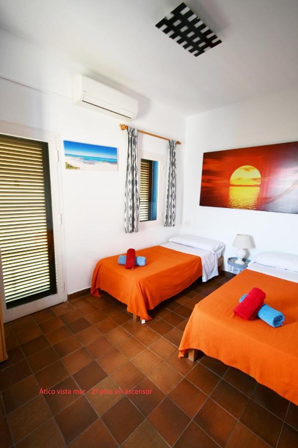 Apartamentos Cas Xurrac Es Caló Exterior photo